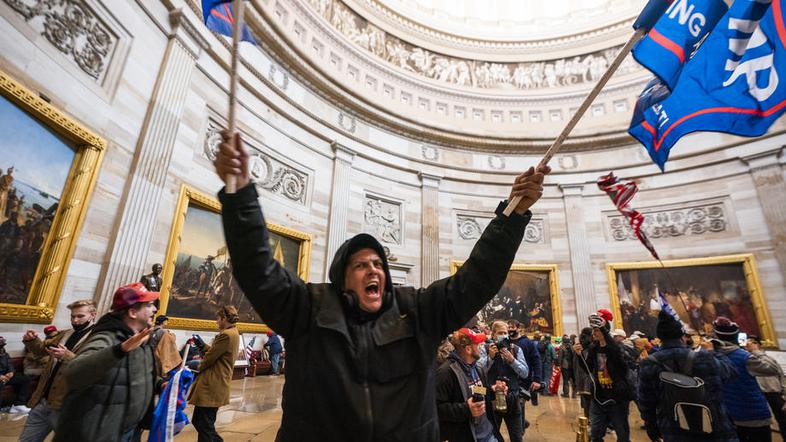 Protesti Kapitol Washington zasedba trump