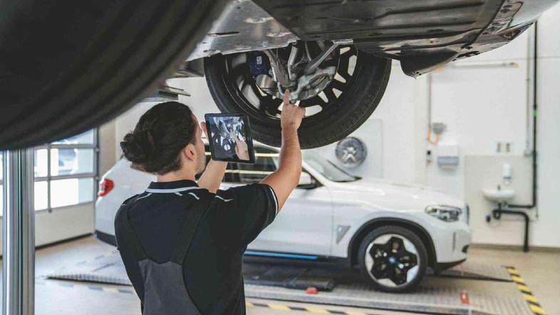 Servis vozil BMW