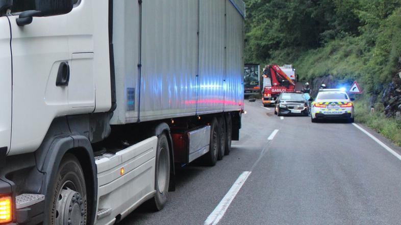 prometna nesreča soška cesta