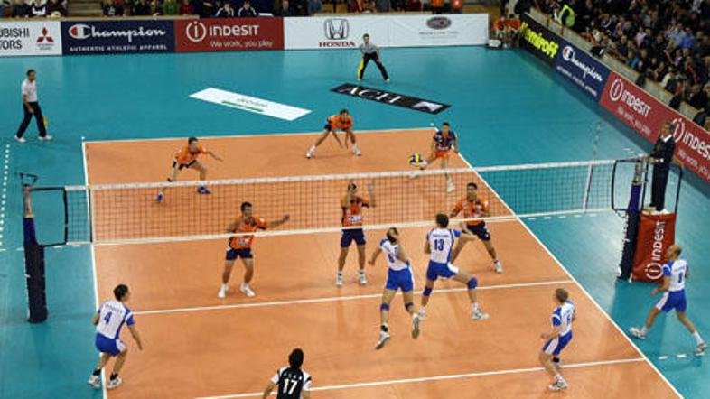 Blejci so presenetljivo izgubili proti Kanalcem.