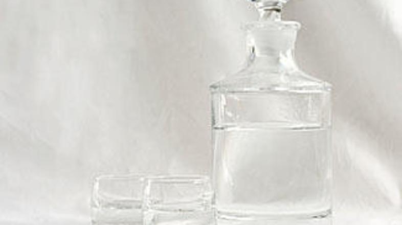 Prava vodka bo poslej le v izčiščeni obliki.