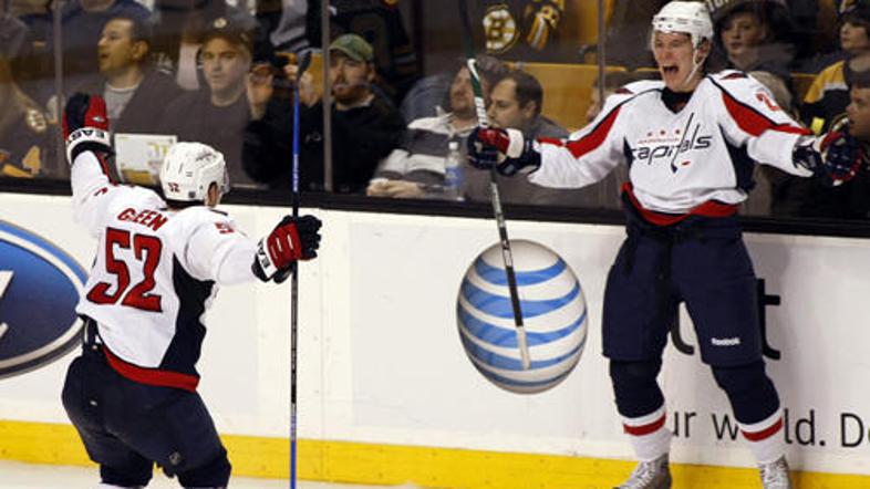 Aleksander Semin je odločil derbi vzhodne konference.