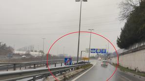 Nadzorna kamera v krožišču Tomačevo