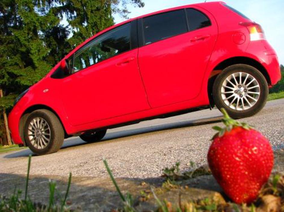 Yaris z novimi tehnologijami stopa v ospredje pred marsikaterega tekmeca. Hvalim