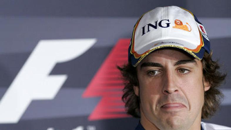 Kot edini od dirkačev se je o enotnih motorjih izjasnil Fernando Alonso. Je prot