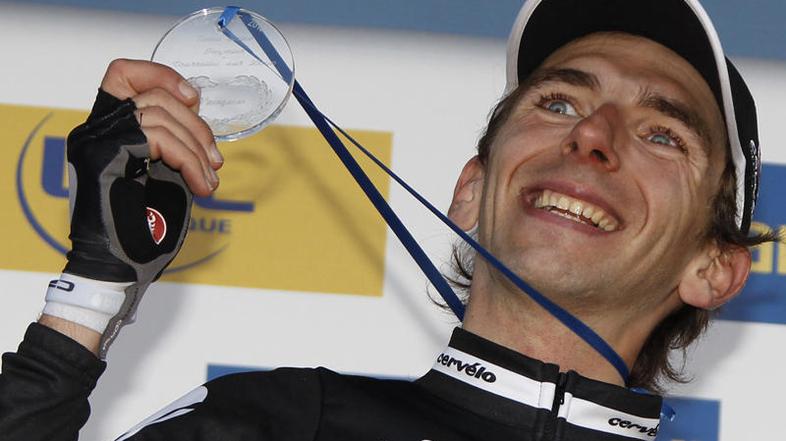 Španec Xavier Tondo se veseli svoje etapne zmage na dirki Pariz-Nica. (Foto: Reu