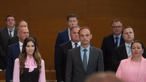 Ustanovna seja dz državni zbor parlament Danijel Krivec Eva Irgl Anže Logar