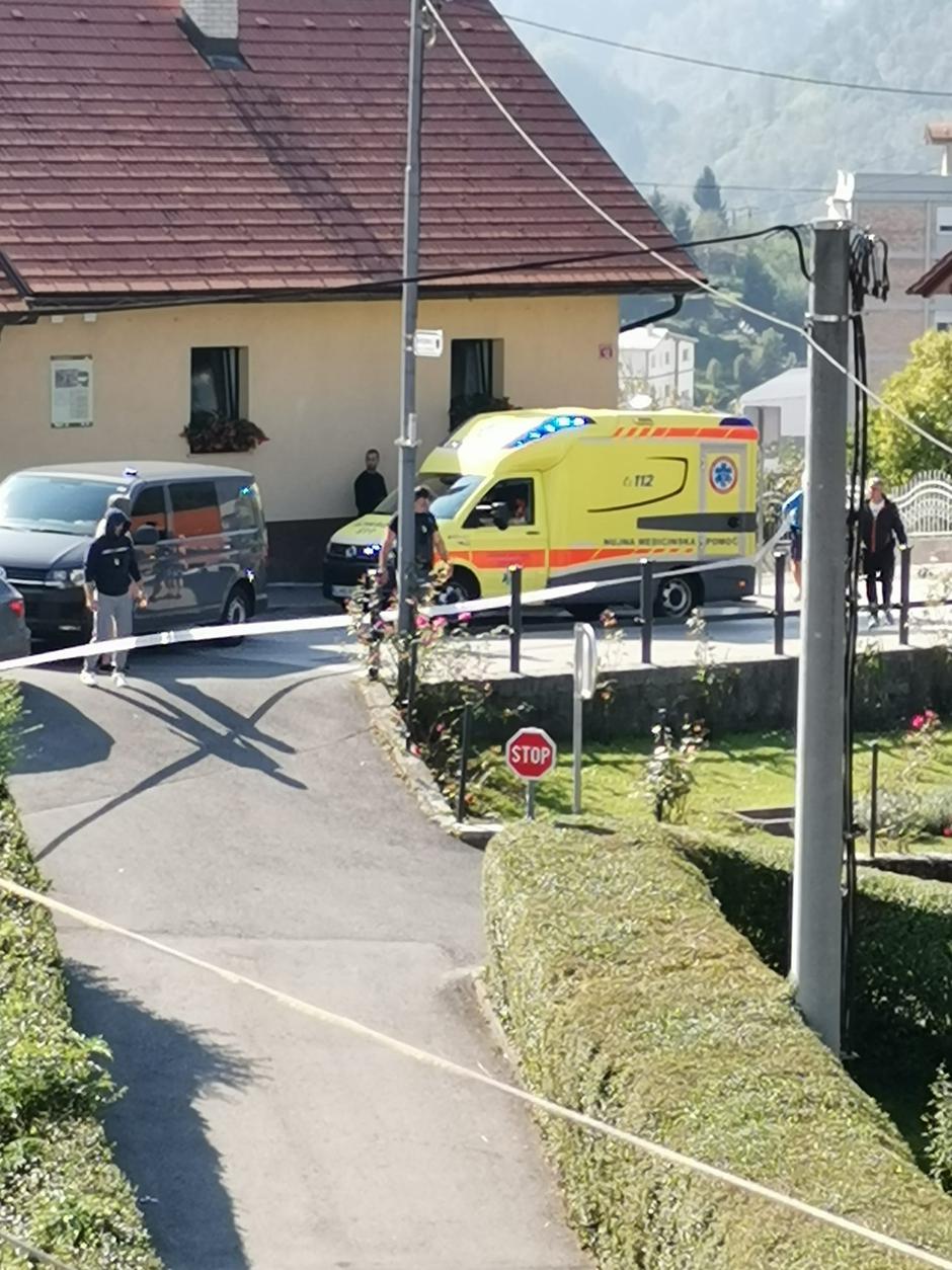 Keršičeva cesta Trbovlje kriminalisti blokada | Avtor: Facebook