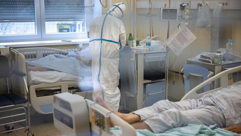 covid-19 bolnišnica Jesenice bolniki epidemija