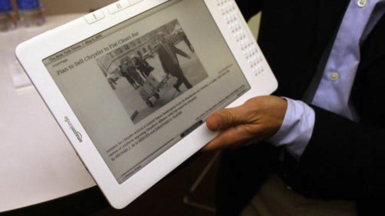 Novi Kindle DX ima kar 9,7-palčni zaslon.