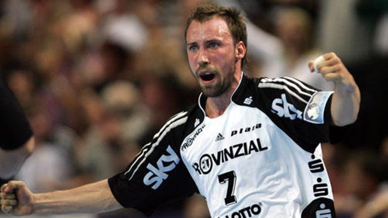 Kavtičnik naj bi kariero nadaljeval v Franciji.