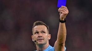 Nogomet, modri karton