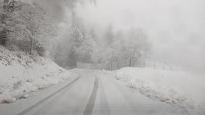 sneg snežne razmere na cestah