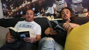 tomaž klepač, izok guštinčič