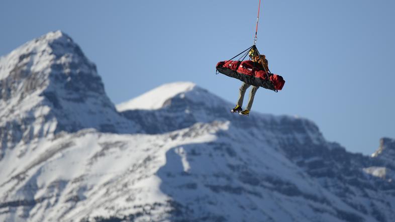 Lake Louise smuk helikopter