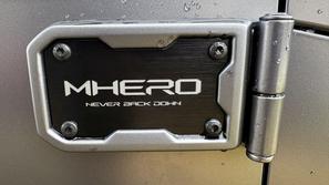 Mhero terenec suv