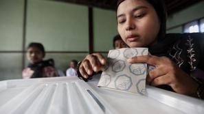 Leta 2007 je v Mjanmarju izbruhnila vstaja opozicije pod vodstvom budističnih me