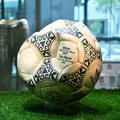 Diego Maradona božja roka žoga