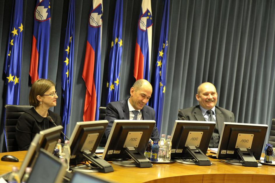 Prva seja druge Janševe vlade