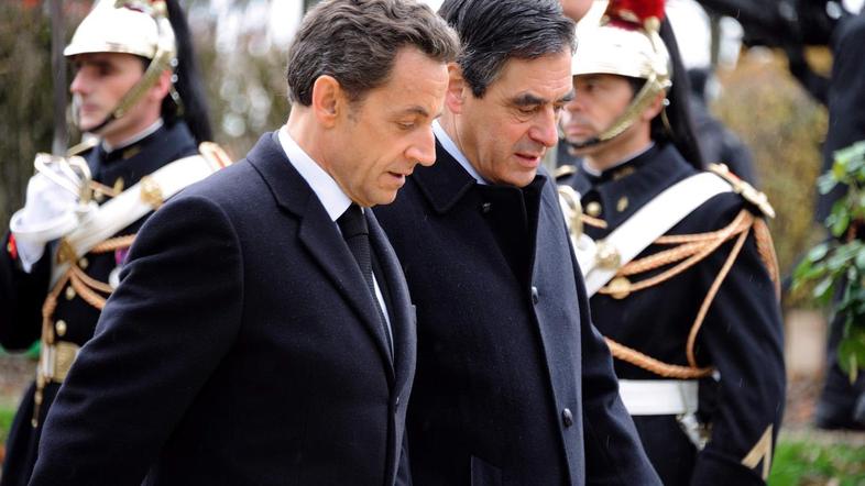 Nicolas Sarkozy in novi-stari francoski premier Francois Fillon. (Foto: Reuters)