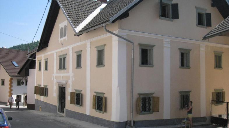 Stanovanjska hiša Pr' Flajs na Gosposki ulici, ki je kulturni spomenik, je ena o