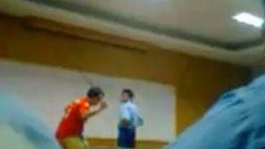 Pretepanje učencev v tajskih šolah je precej pogosto. (Foto: YouTube)