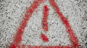 Prometni znak nevarnost