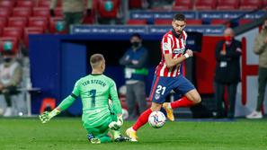 Yannick Carrasco