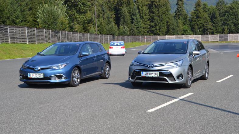 Toyota avensis in auris