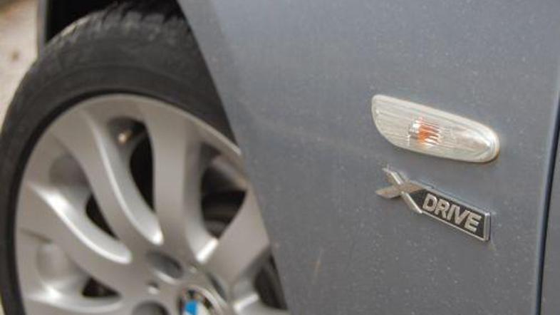 Vsekolesni sistem x-drive navduši s količino moči in navora, hkrati pa v delčku 