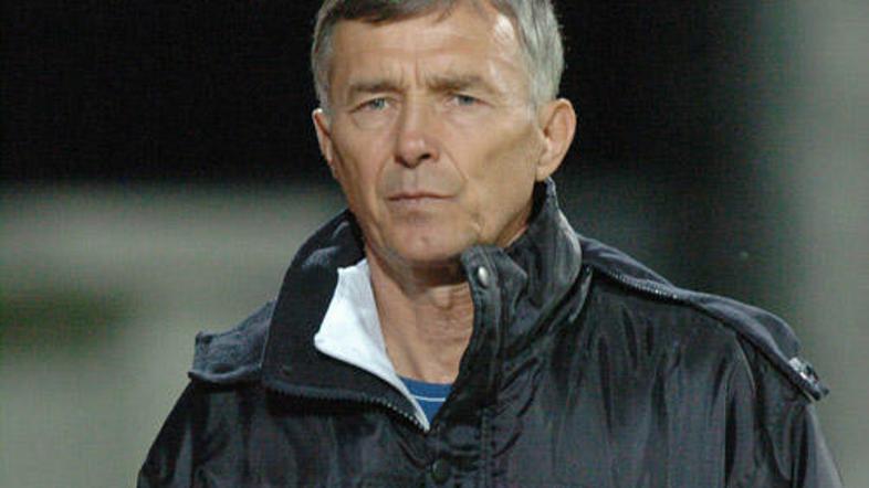 Đuričić je sprva odšel, ker naj bi bil nezadovoljen s pristopom starejših nogome