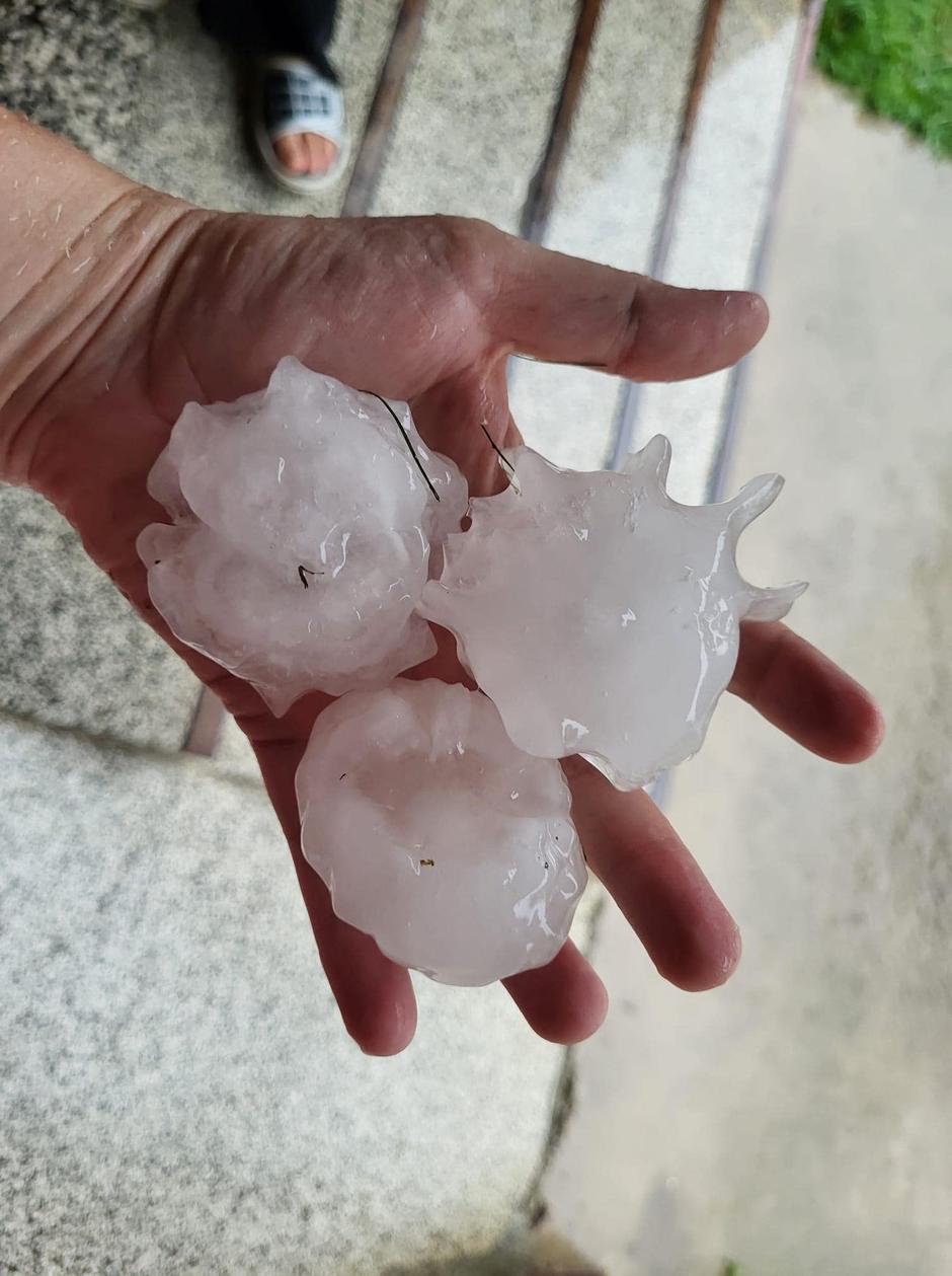 toča nevihta nevihtna celica | Avtor: 