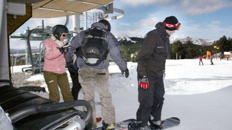 Brez čelade na smučke ne bo mogoče.