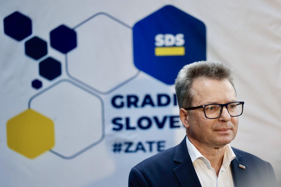 referendum, zvone černač | Avtor: Saša Despot