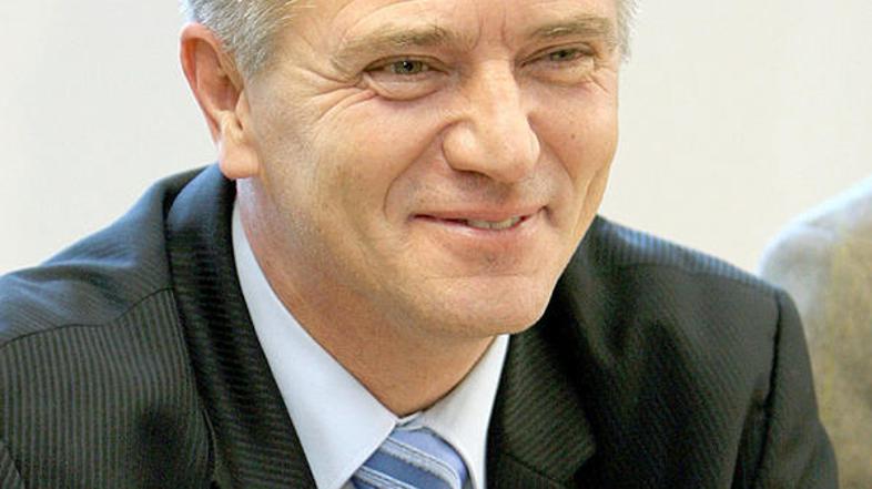 Andrej Fabjan bo za tri mesece v DZ davkoplačevalce stal 60 tisoč evrov.