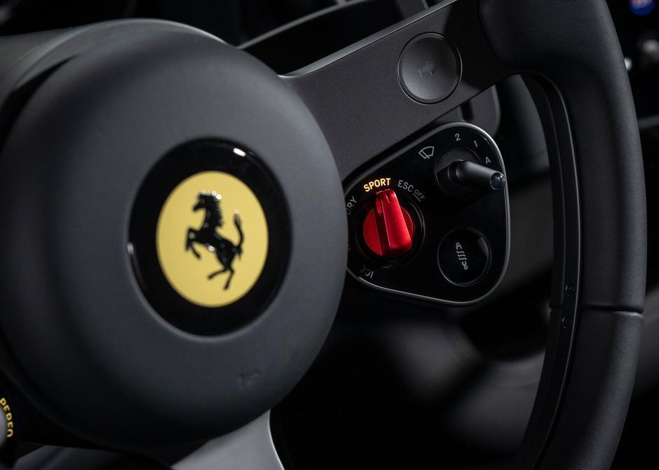Ferrari luce | Avtor: Ferrari