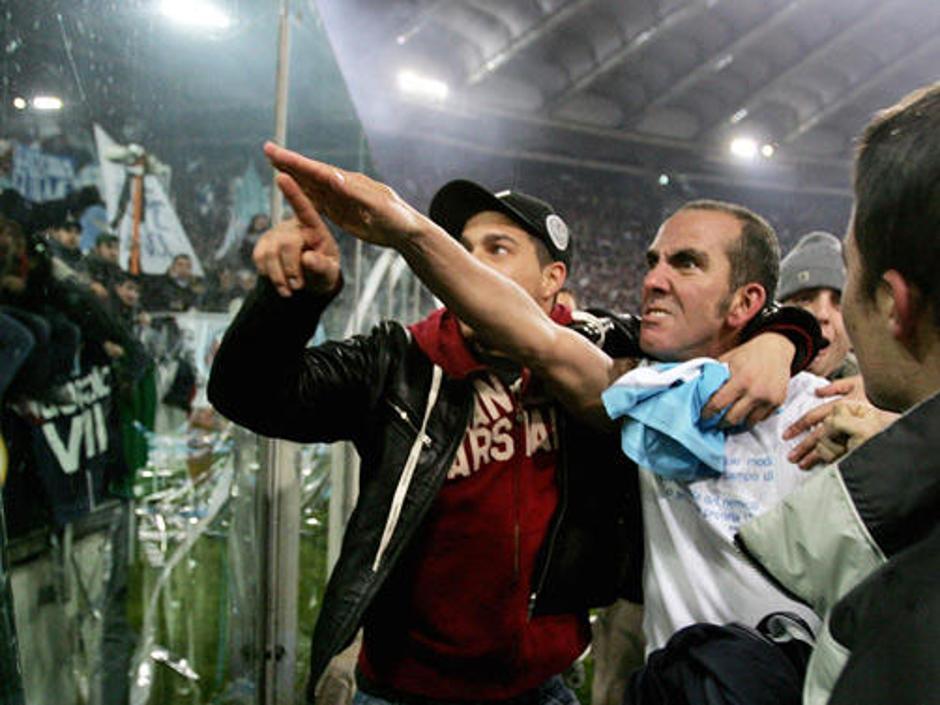 Paolo Di Canio je zatrjeval, da s salutiranjem ni želel posnemati fašističnega v | Avtor: Žurnal24 main