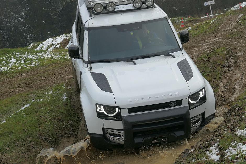 land rover defender experience | Avtor: MatijaJanežič