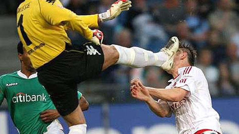 Tim Wiese je v mladosti očitno obiskoval ure karateja.