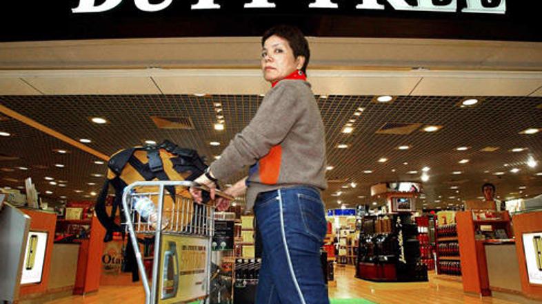 Policisti so v Tel Avivu pridržali šest nogometašev, ki so ukradli parfume v vre