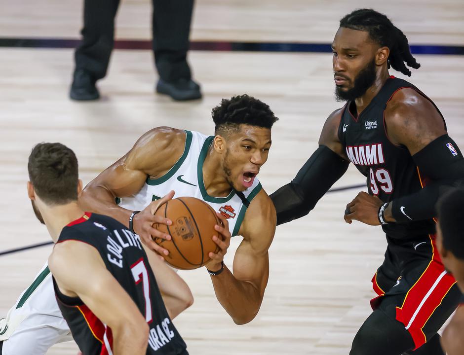 Goran Dragić in Giannis Antetokounmpo | Avtor: Epa