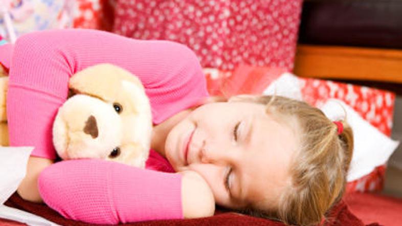 Za zdaj nam ostaja le pavšalen nasvet: igračo povohajte, preden jo kupite!