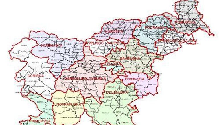Referendumska območja sledijo predlaganemu pokrajinskemu zemljevidu z 12 plus en