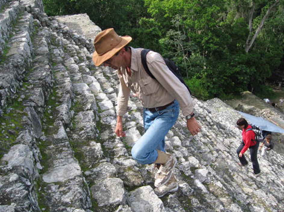 Dr. Šprajc je v zadnjem letu po majevskih najdiščih na mehiškem Jukatanu vodil v
