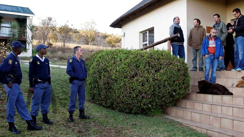 Pred dnevi so oropali portugalske novinarje. (Foto: Reuters)