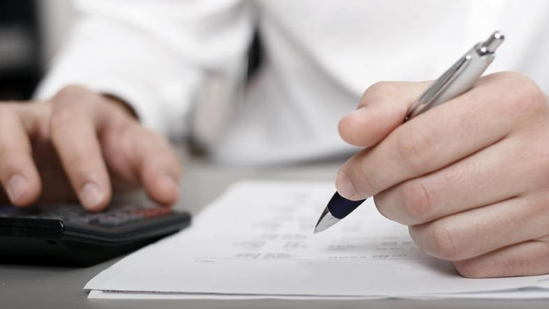 Bralec nam je sporočil, da so hrvaške banke z novim letom ukinile trajne naloge.