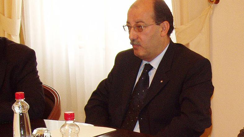 Krajnc včeraj še ni imel informacij, zakaj v soboto dopoldne bolna deklica ni us