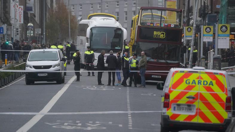 napad z nožem v Dublinu