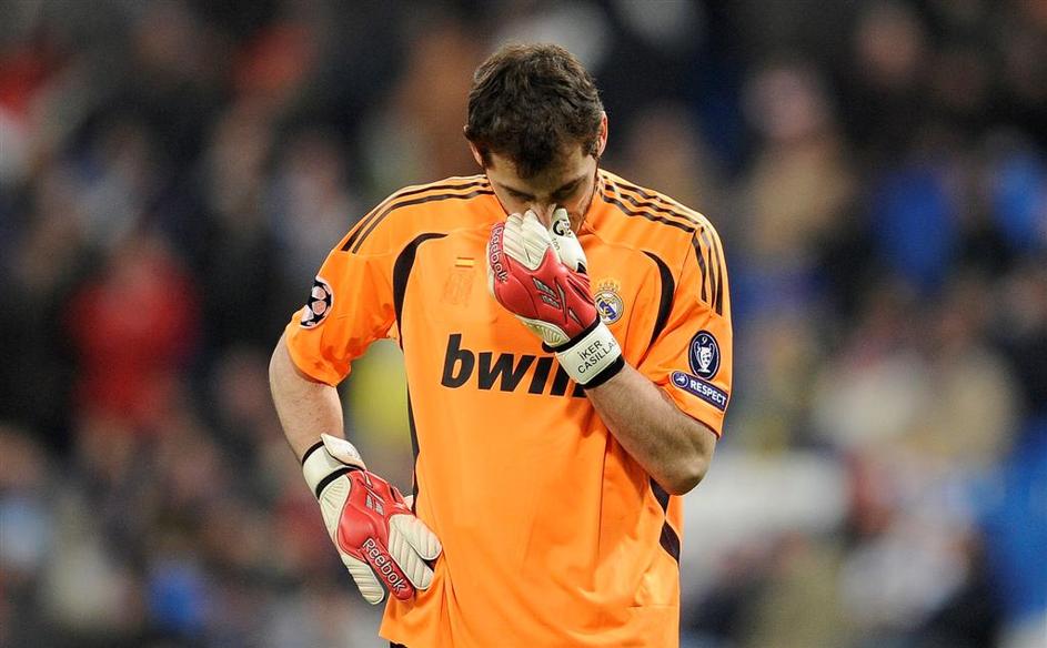 Iker Casillas ni mogel verjeti svojim očem. (Foto: Reuters)