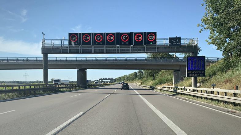 Dodatni tretji vozni pas avtocesta